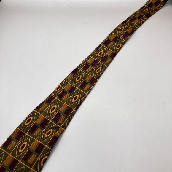 Coach Tie 60” x 3.75” 100% Italian Silk Green Red Yellow Geometric Preppy Career - Picture 6 of 7